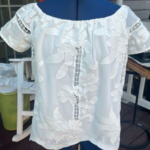 WAYF Women’s Embroidered Top